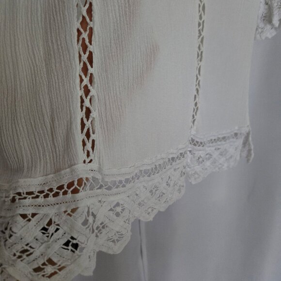 Pale Sky lace top - Picture 4 of 11